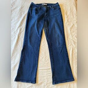 Levi’s women 529 curvy bootcut